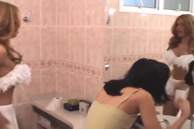 sex in bathroom