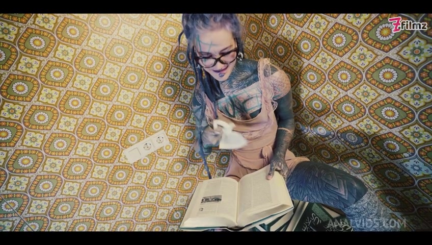 ANAL gapes and PISS on books and TOYS - PEE, ANAL, ATM, Toys (goth, punk, alt porn) ZF060 - PissVids