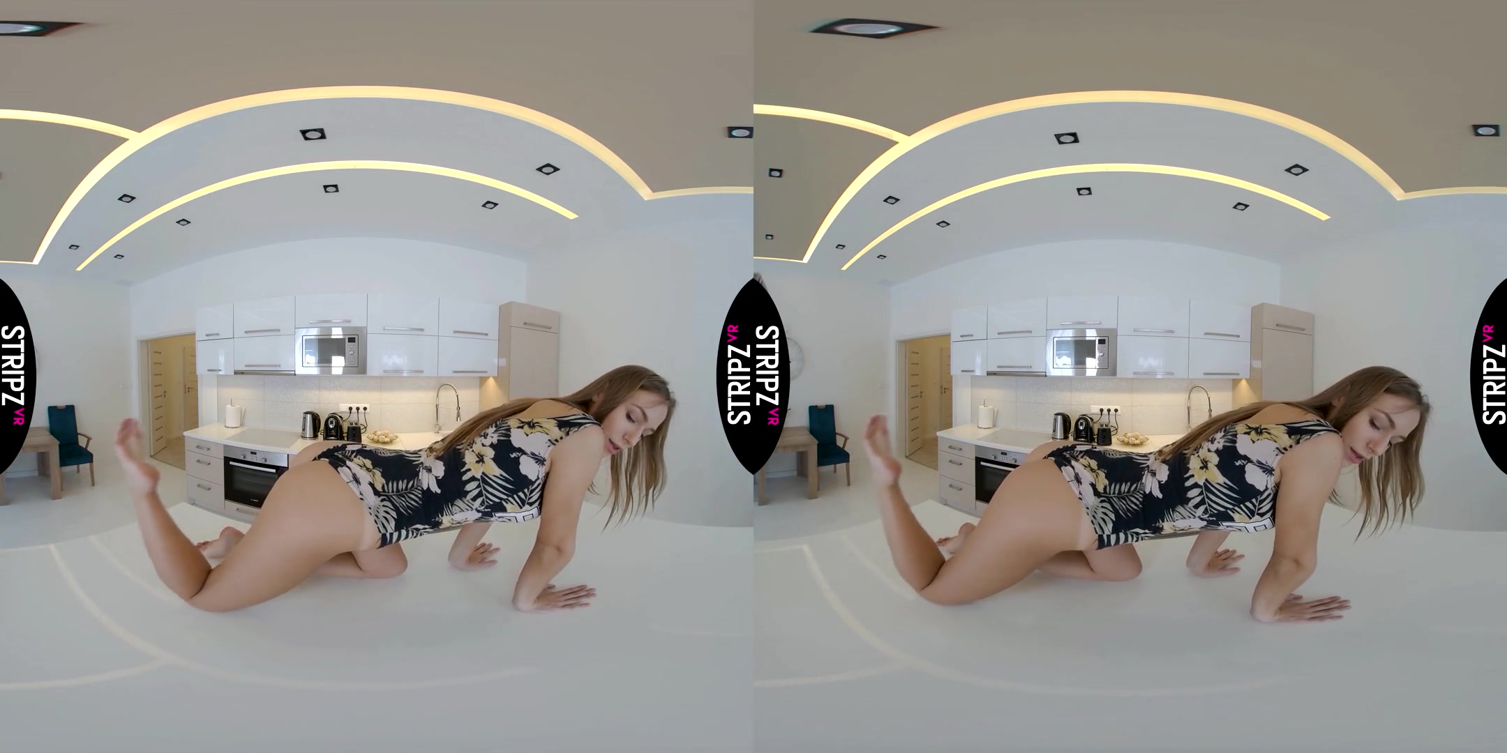 Vika in Body Electric! - StripzVR