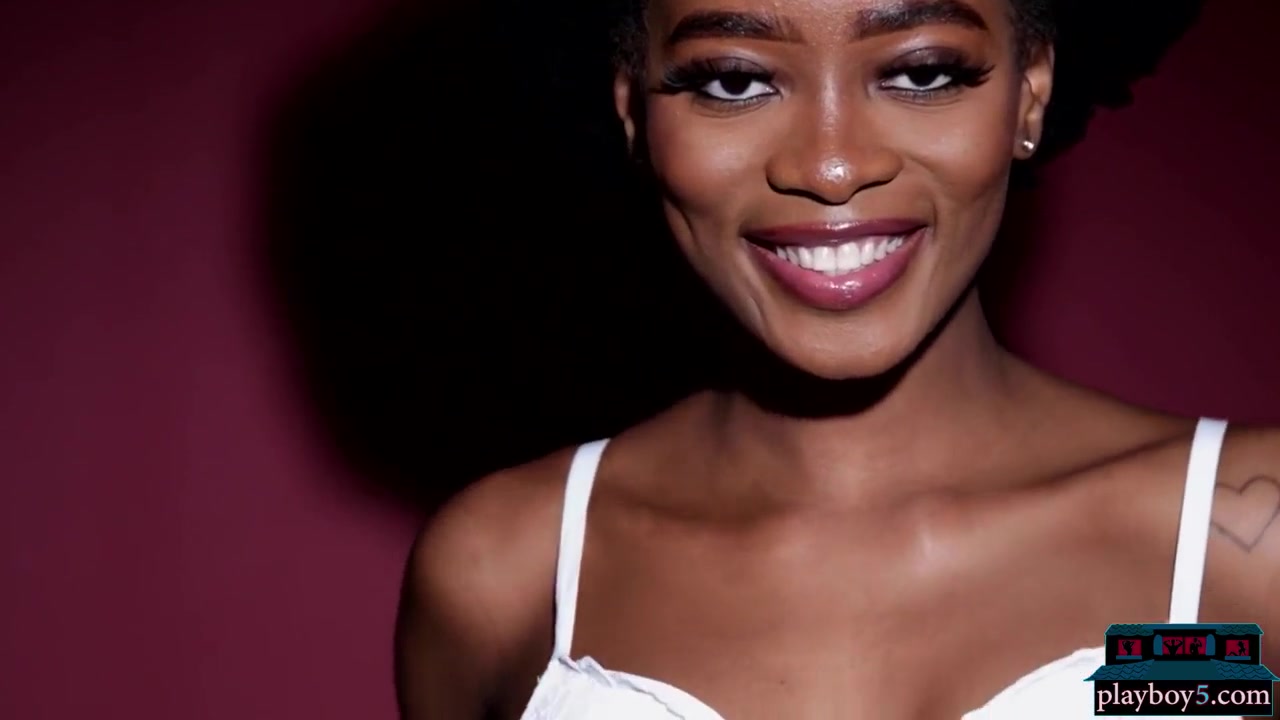 Ebony teenager 18+ Model Exposes Provocative Body
