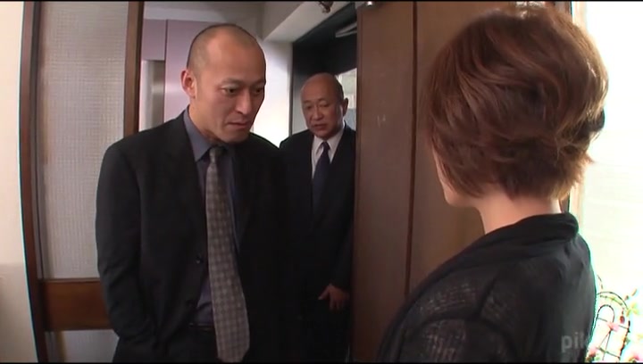 Kaede Oshiro Banging His Wife In Front Of Him