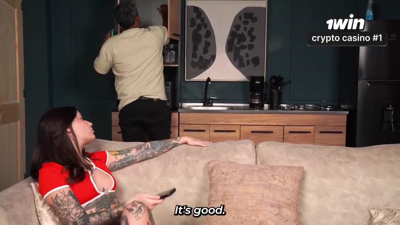 Angel Cruz And Blaze Rager In Big Tattoo - Tattooed Woman Wants A Tattoo On Her Pussy. Guess What Ended Up Happening?