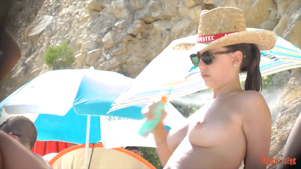 Hot boobs - BeachJerk