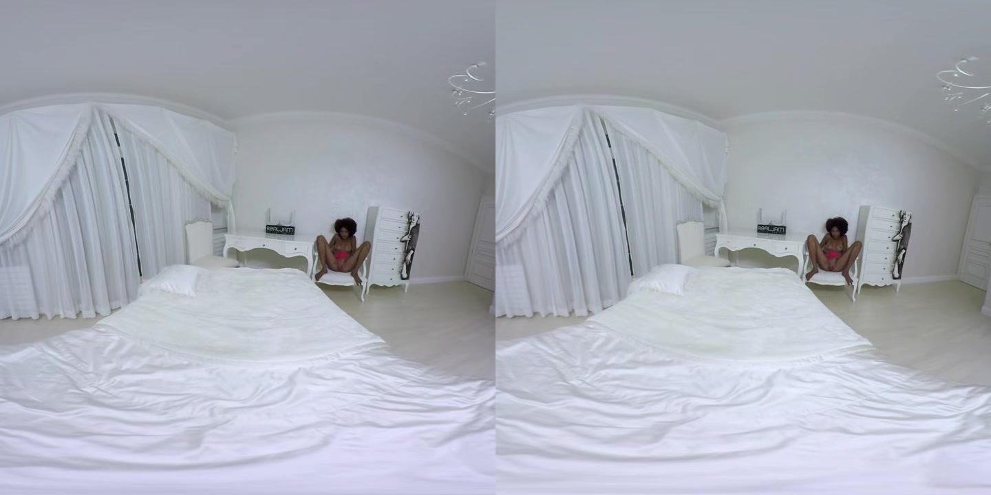 Luna on the Bed