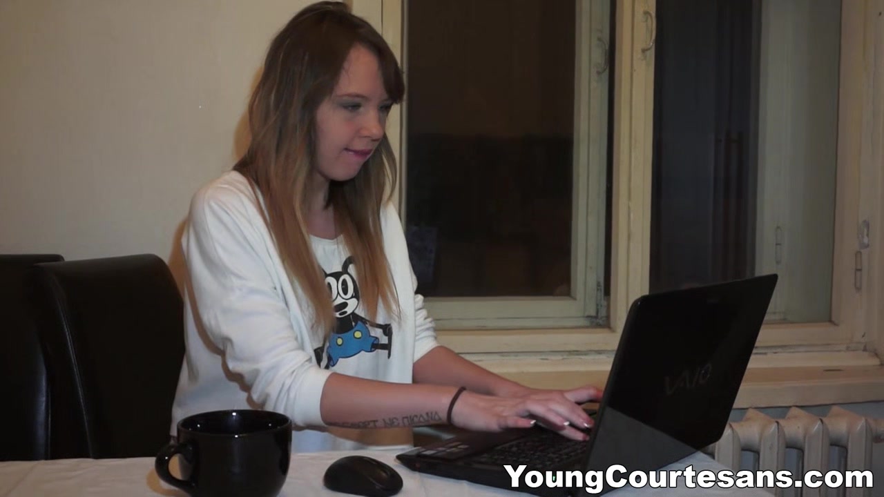 Young Courtesans - Aubrey - Courtesan pussy creampied