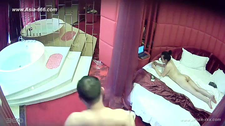 Hackers use the camera to remote monitoring of a lover's home life.190