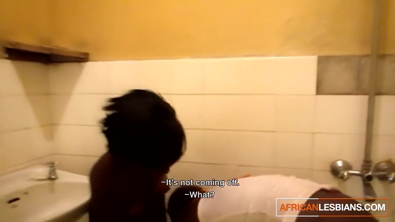 Black Lesbian Couple Showers And Eats Pussy