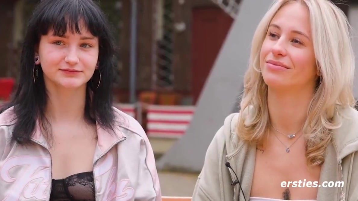 Lesbian Date With Intense Oral With Lesbian Fingering