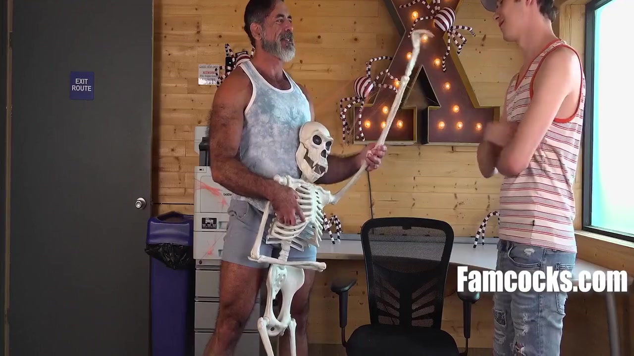 Fun, Ghosts & Gay Family Sex 8 Min - Lawson James And Dakota Lovell