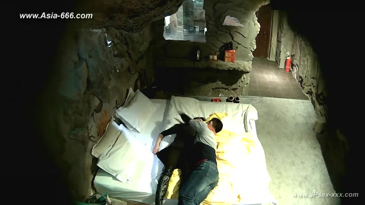 Hackers use the camera to remote monitoring of a lover's home life.172