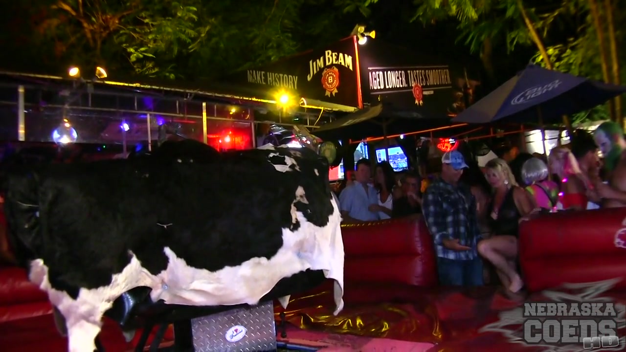 Fantasy Fest 2018 Topless Bull Riding And Girls Flashing Pussy And Tits On The Streets - NebraskaCoeds