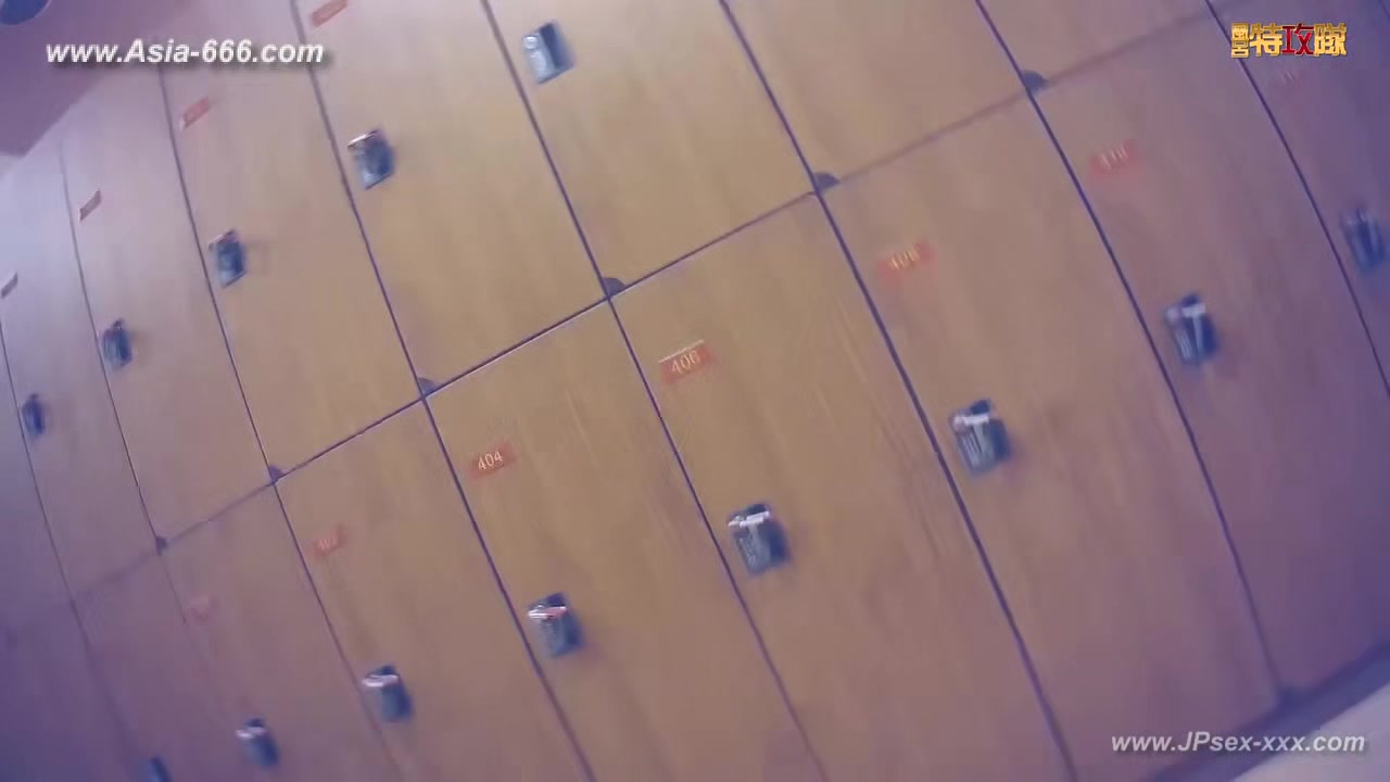 japanese public bathroom changeroom.88