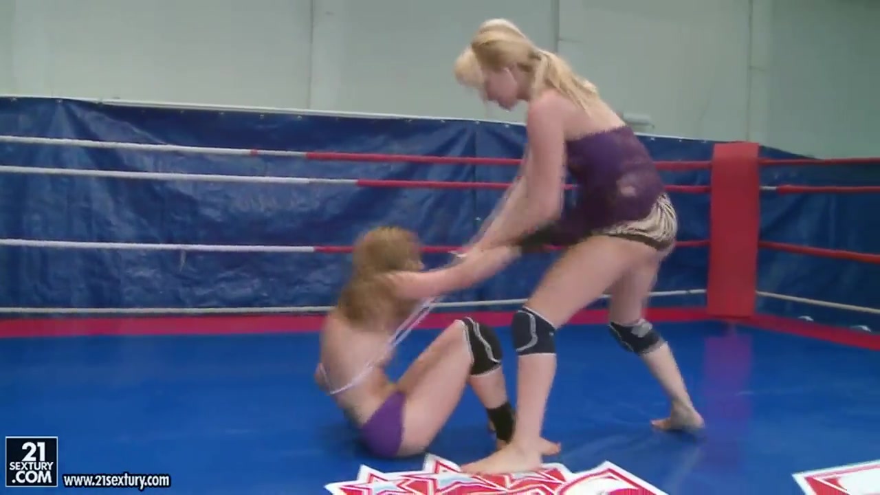 Aleska Diamond and Celine Doll are fighting in arena