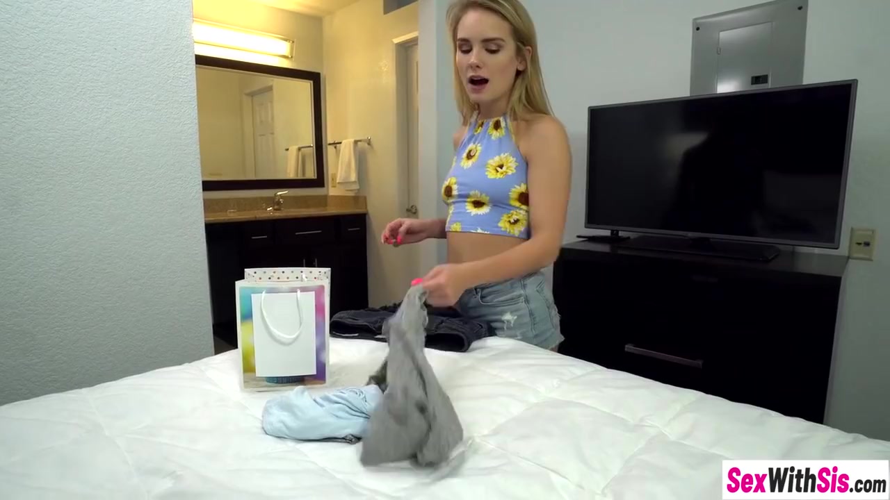 Stepsister changes her clothes in front of stepbrother