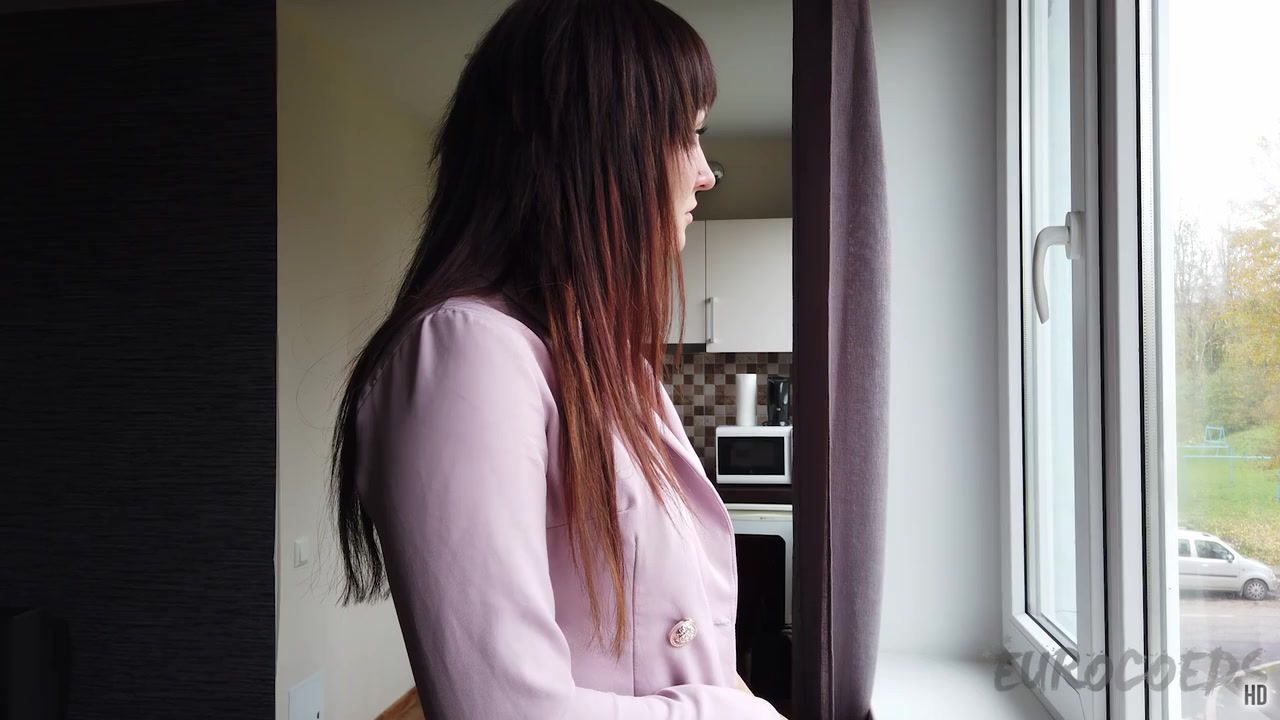 Pretty Brunette Model Daria Lets Camera Guy Fuck Her With A Big Dildo