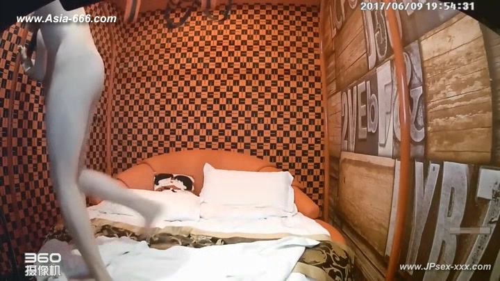 Hackers use the camera to remote monitoring of a lover's home life.445