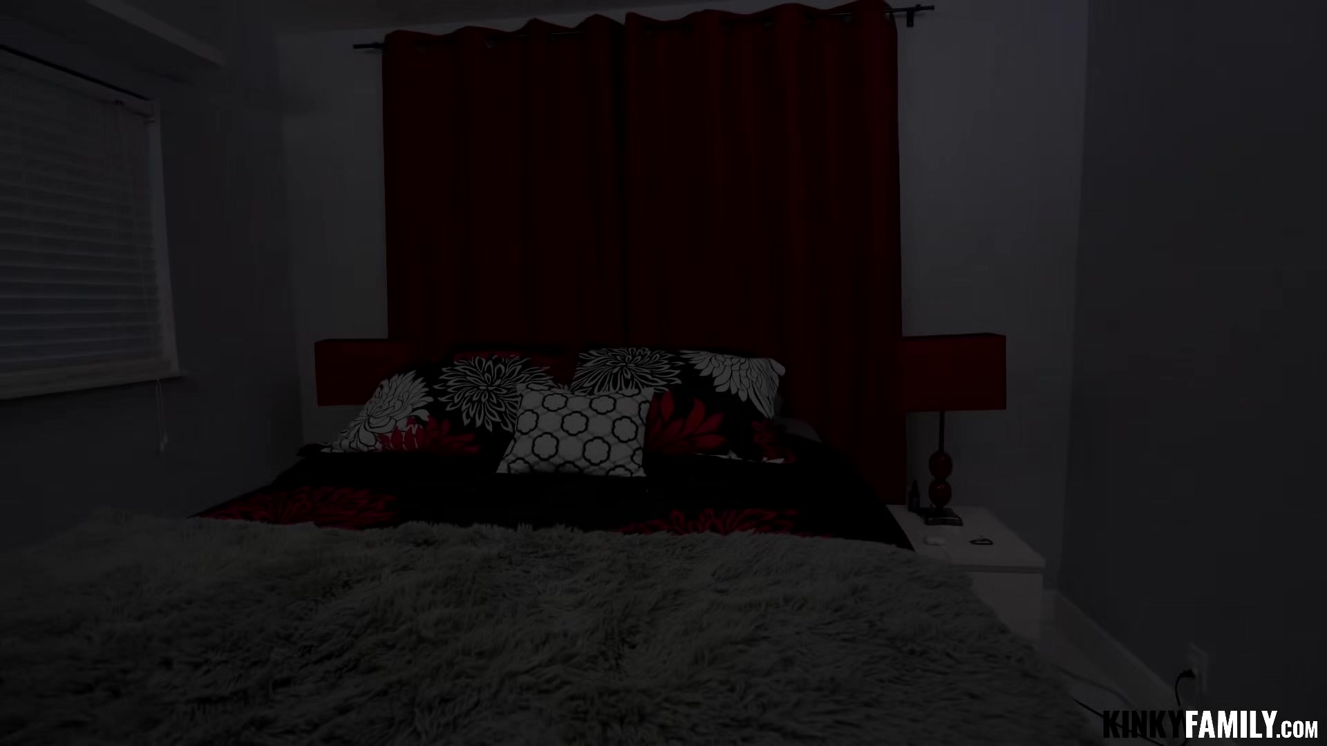 Kinky Family - Mazy Myers - Fucking stepdaughter for vlog