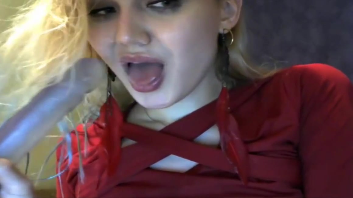 kinky In Red - DLT92
