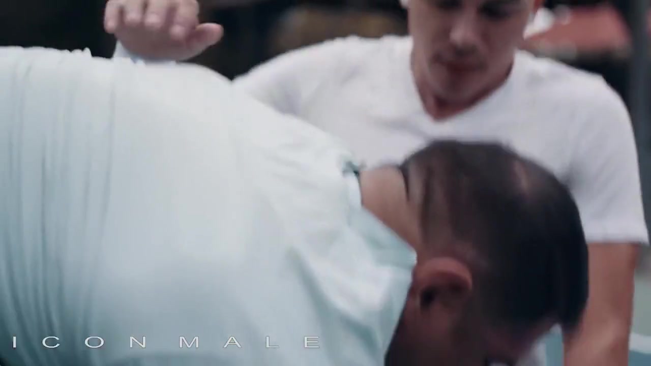 Is Bit Out Of Shape But He Drills Andy Tight Ass Well Enough - Taylor S And Draven Navarro