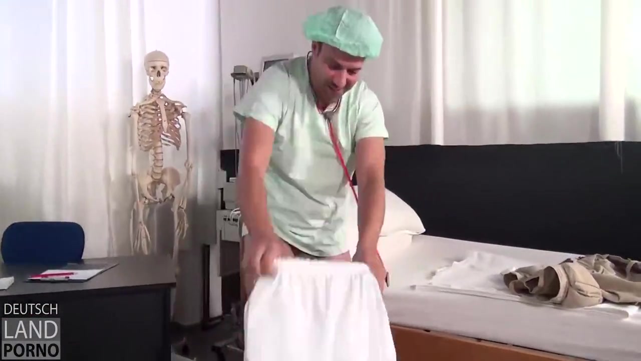 Kim Kommt In Die Klinik Wegen Stangenfieber - Die Arzte Merken Es Erst Als Deren Stange Fiebert - Das Luder 28 Min