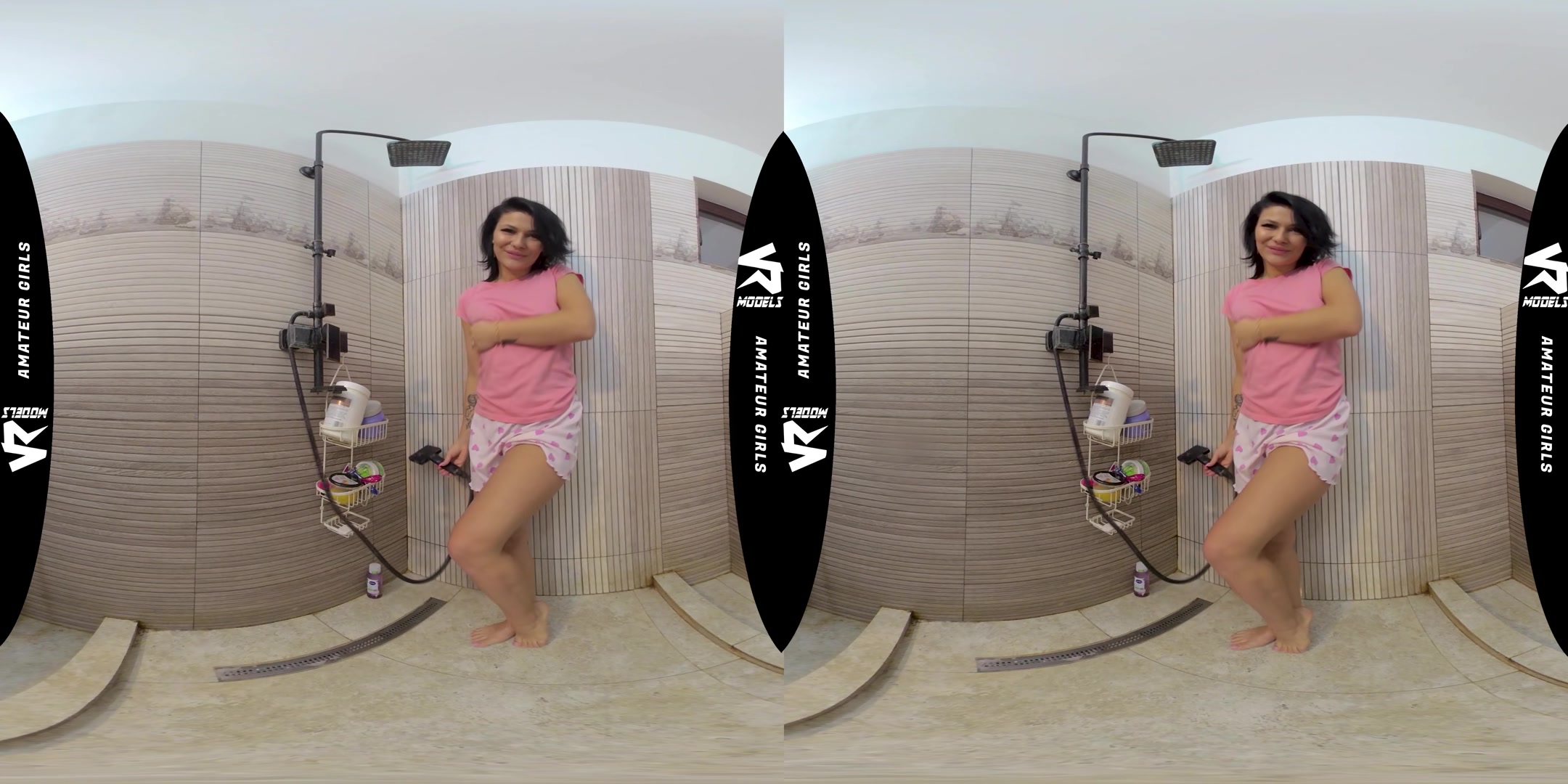 Squirting & Golden Shower After A Hot Bath - VRVids