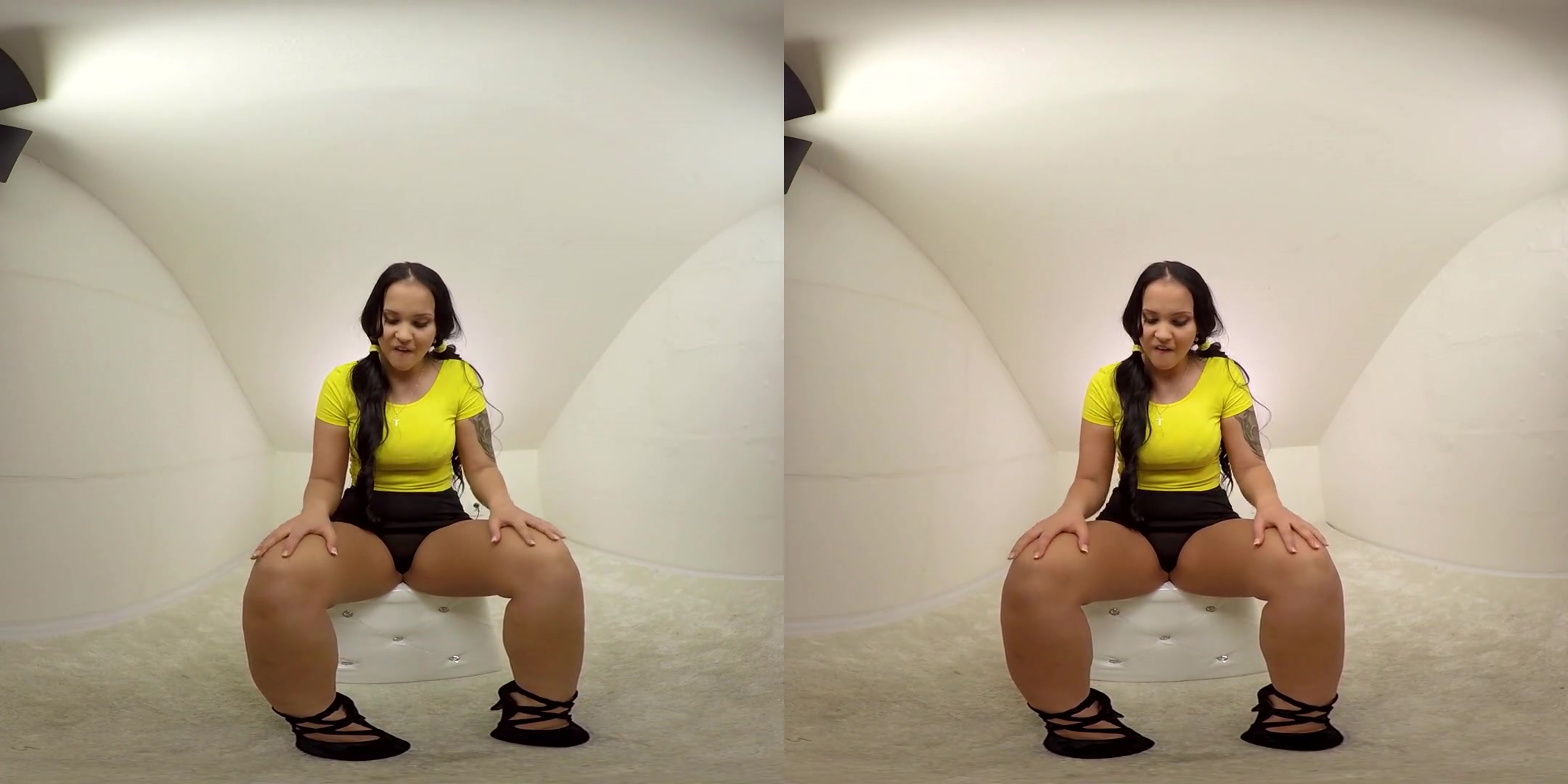 Jennifer Mendez in Latina Babe Jennifer Mendez Cums - BravoModelsMedia