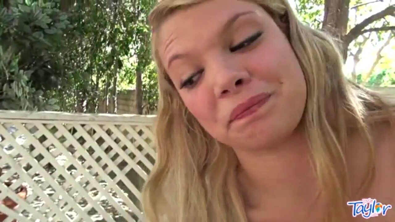 teen 18+ lesbian licks pussy after fingering