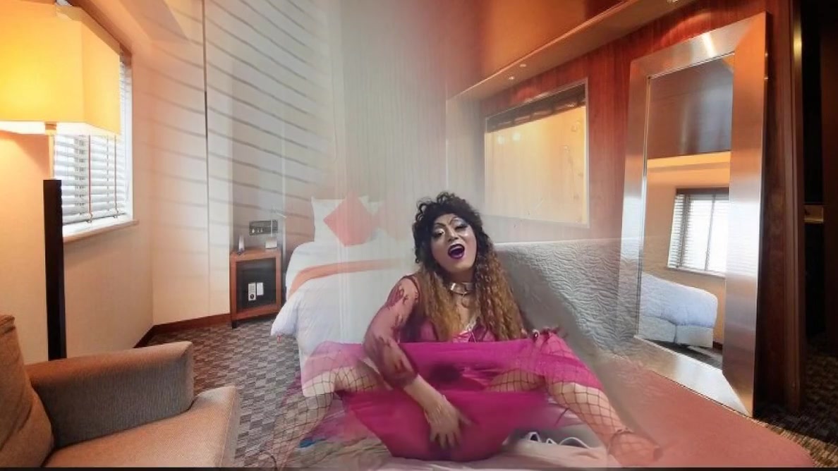 sissy niclo sexy makeup in hotel masturbation