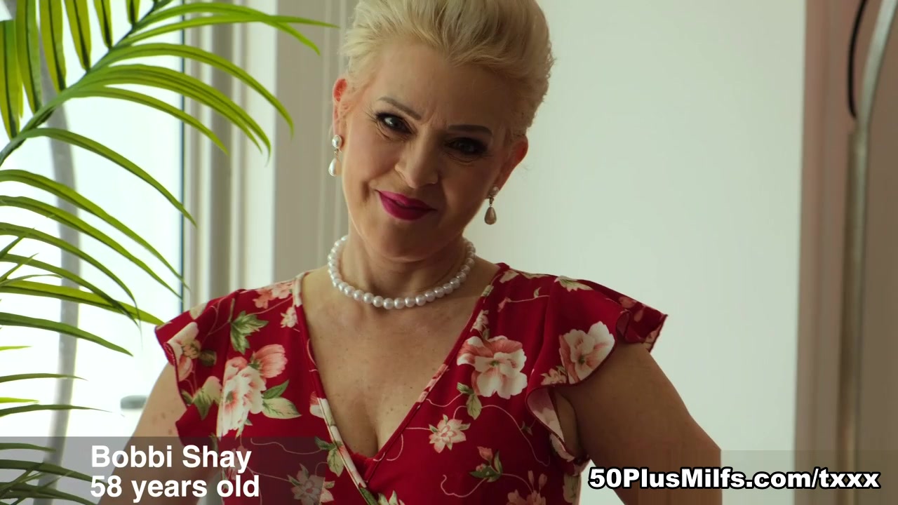 58-year-old Bobbi Shay gets off and tells you how to jack off - Bobbi Shay - Old Horny MILFs