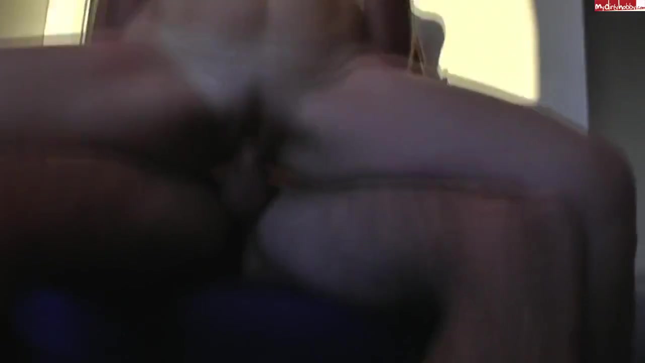 Kissikissi - Houseboy (18) Spontan Anal Entjungfert!