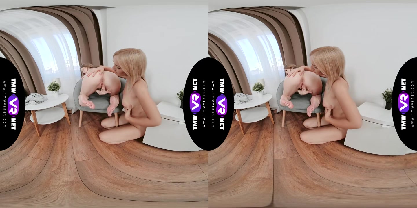 Hot Roommates Please Each Other - TmwVRNet