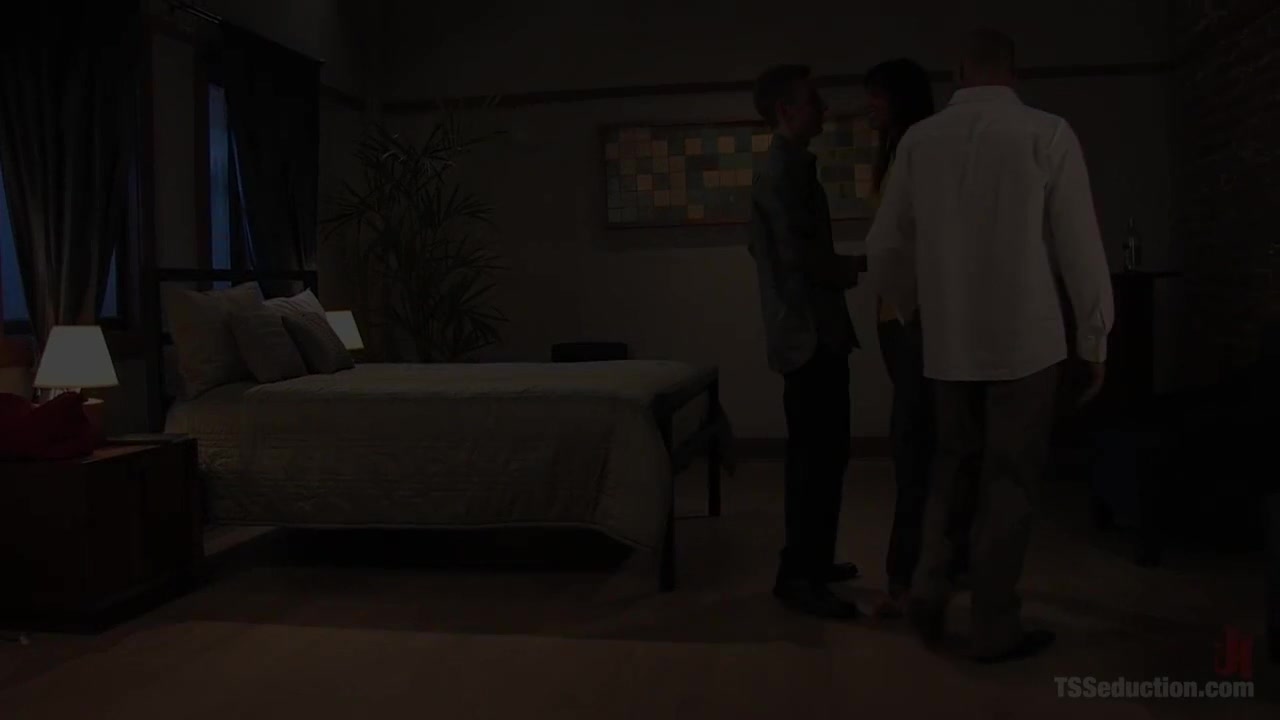 Yasmin Lee - Threesome