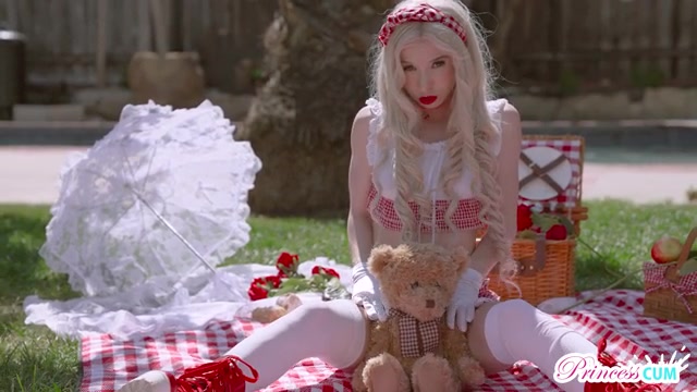 June 2021 Flavor Of The Month Kenzie Reeves - S1:E10 - Nubiles-Porn