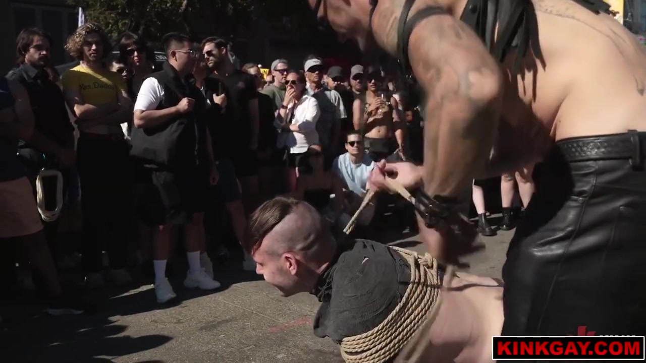 Buck Richards And Christian Wilde - Crowd Sadistically Cheer When The Zapper Is Used On Balls