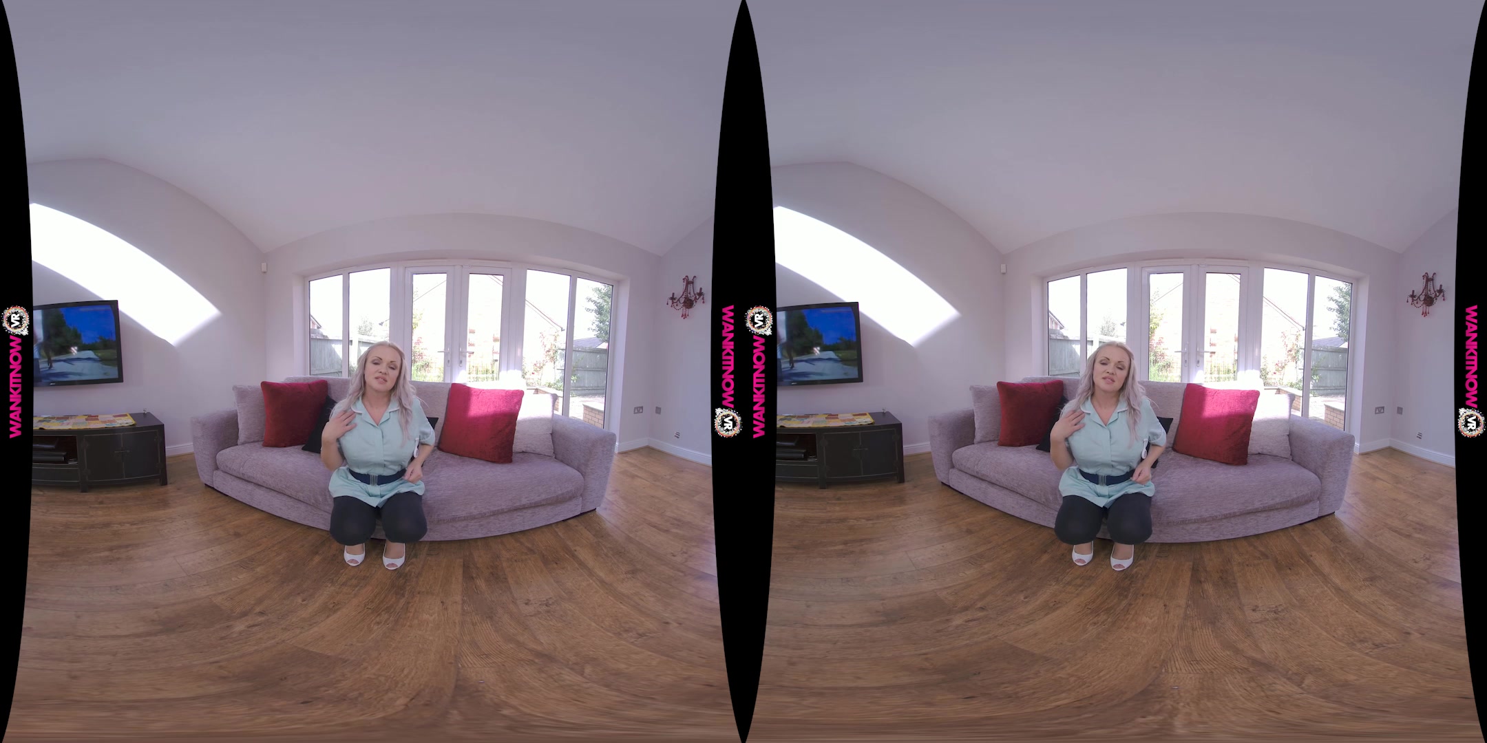 Help Your Boner featuring Frankie Babe - WankitNowVR