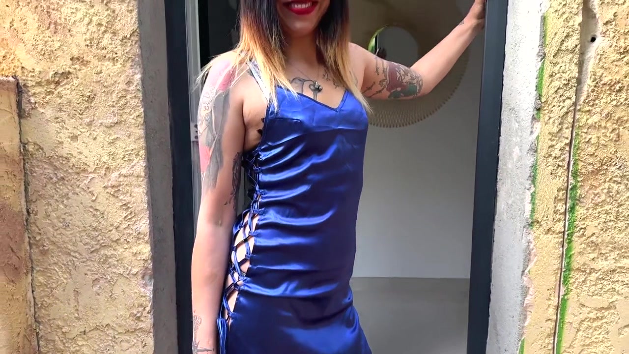 Katya is not impressed by two guys! - Jacquie et Michel TV