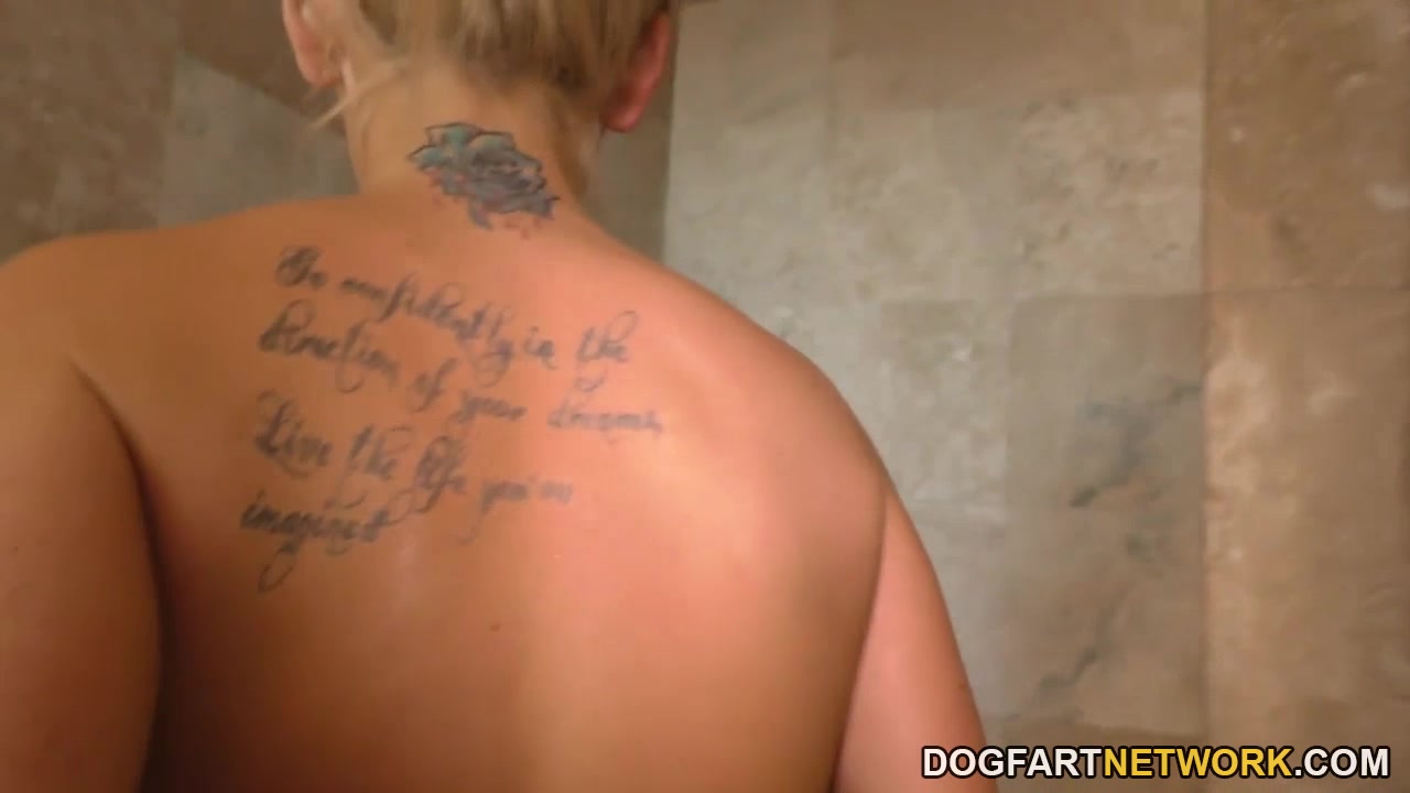 Rachele Richey fucks Mandingo's Black Cock