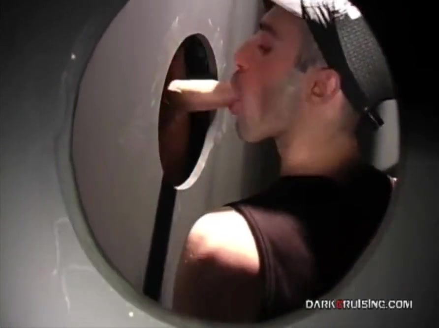 Darkcruising.com - Twink Gives Self Blowjob