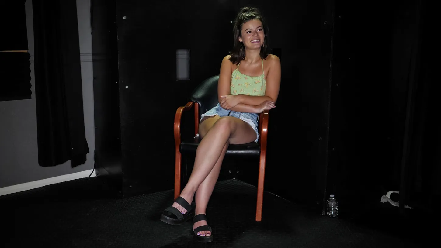 Eva's Third Gloryhole Video, Scene #01
