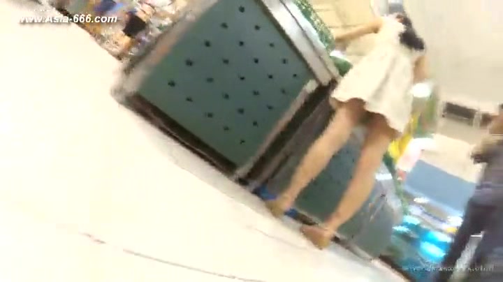 peeping chinese amateur upskirt.7