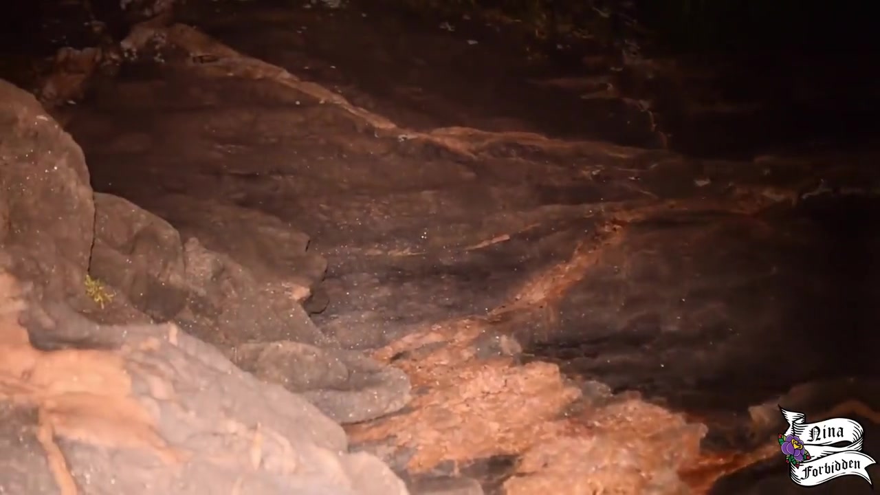 Novinha Se Masturbando Na Praia 6 Min