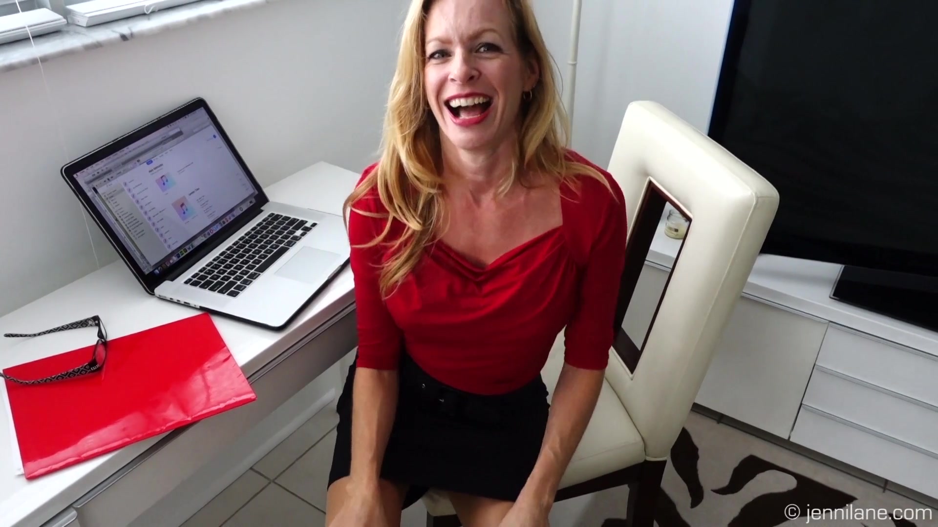 Business Meetings Are Boring - Sex Movies Featuring Jennilane