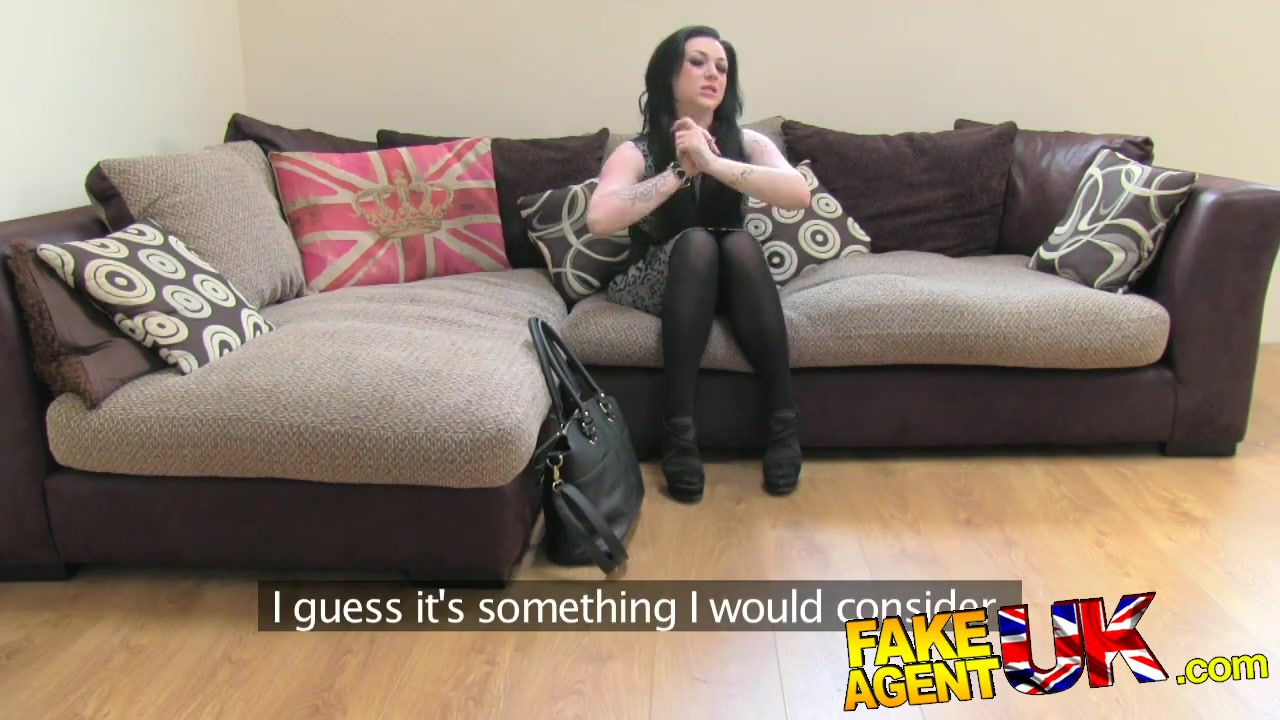 FakeAgentUK Promise of cash gets London chicks wet