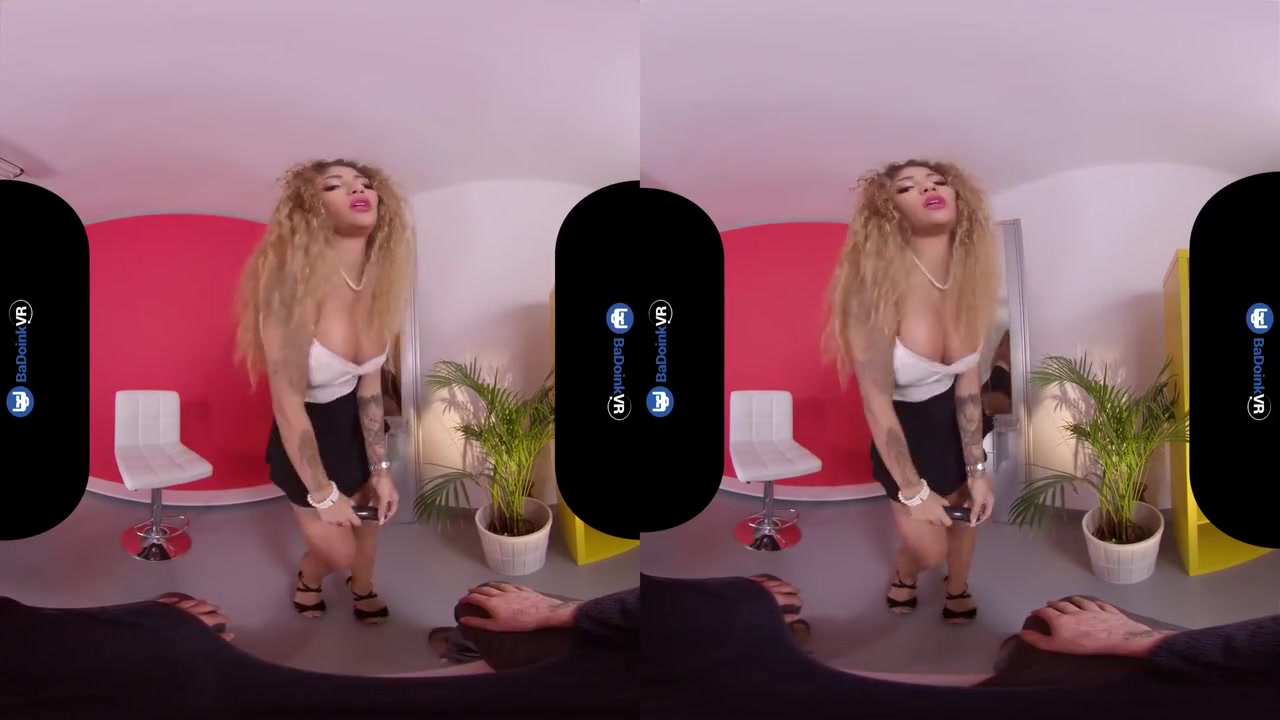 Venus Afrodita - Big Titted Latina Gives You Special Treatment