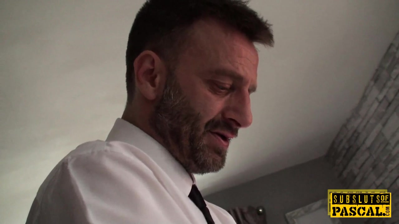 Submissive british MILF assfucked and spanked