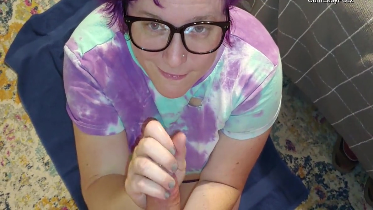 Cute Cumslut Makes Him Cum On Her Face