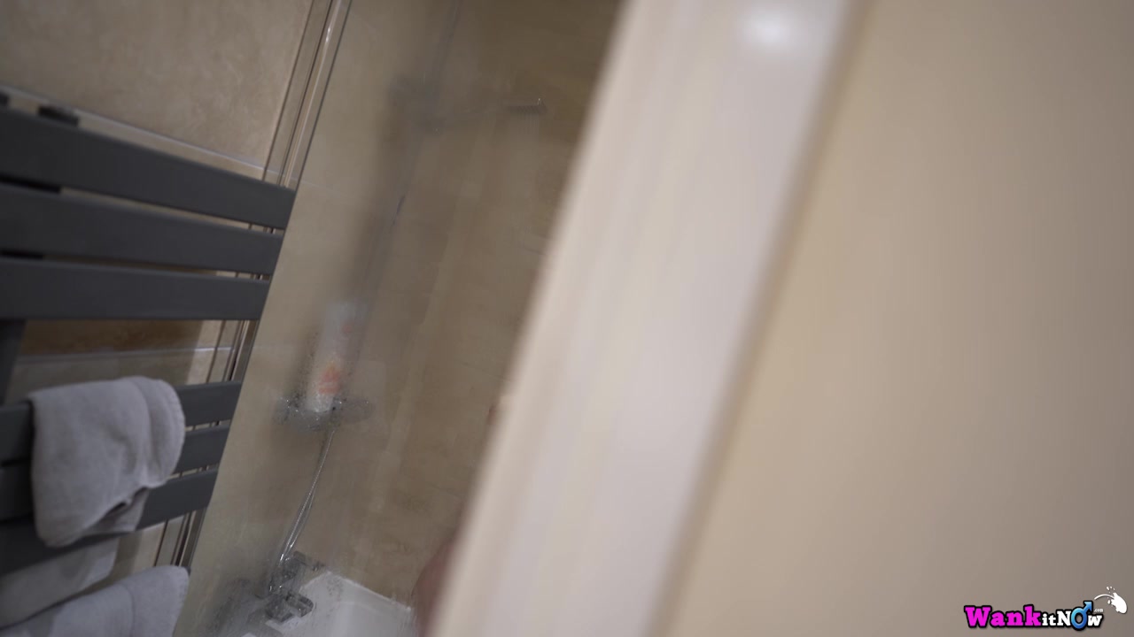 Ivy - The Shower Perv - Sexy Videos - WankitNow