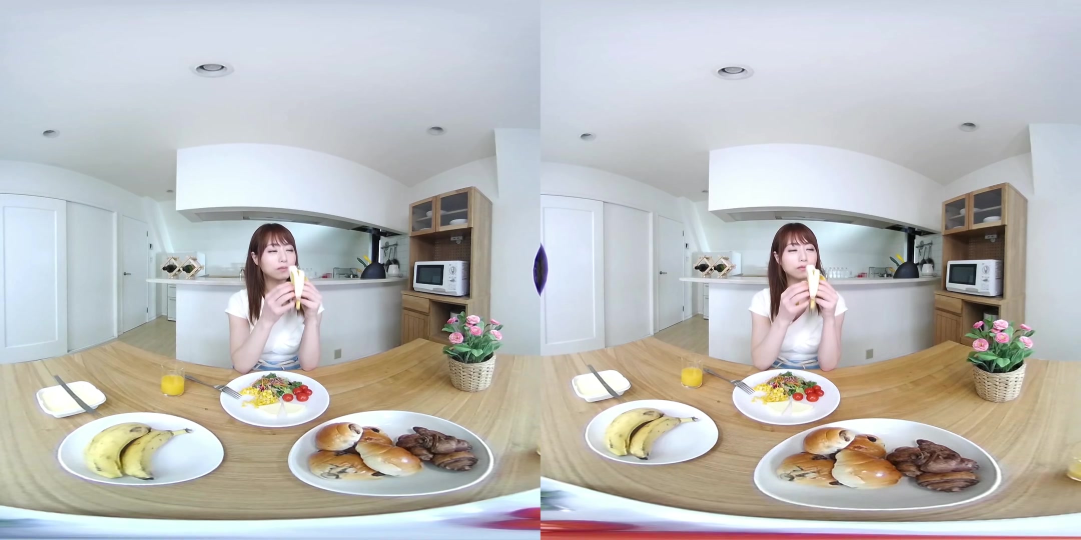 Akiho Yoshizawa - 1 Page of One Morning Living with Her - MAXING