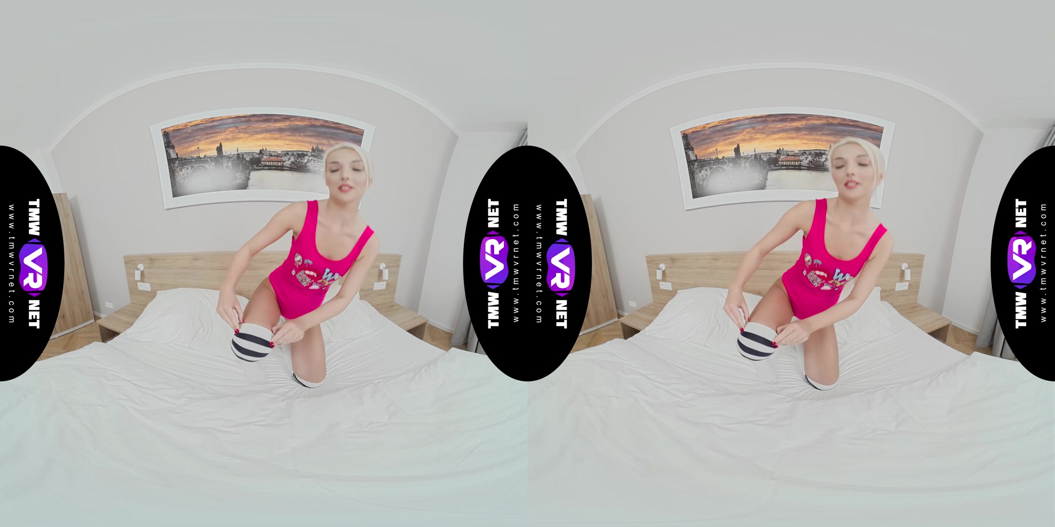 Blondie's Solo Party in Bed - TmwVRNet
