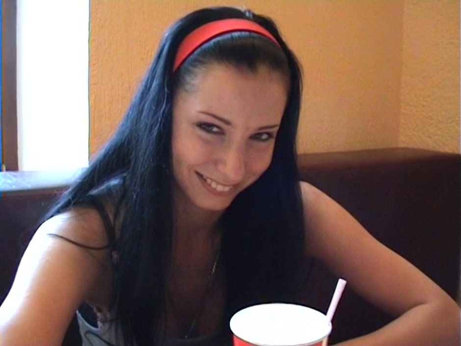 Yulia in horny bloke gets a blowjob from an amateur hot gal